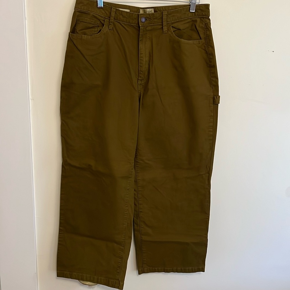 ❤️NWOT❤️ Olive Green Painters Pants with Stretch!